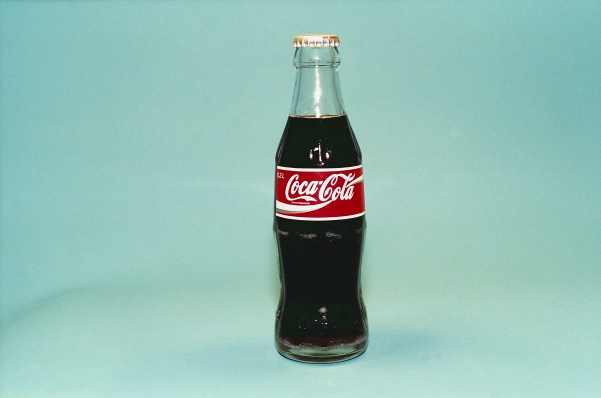 Блэк кола. Coca Cola Bottle Shape. Ноу хау Кока кола. Херши кола бутылка дно.