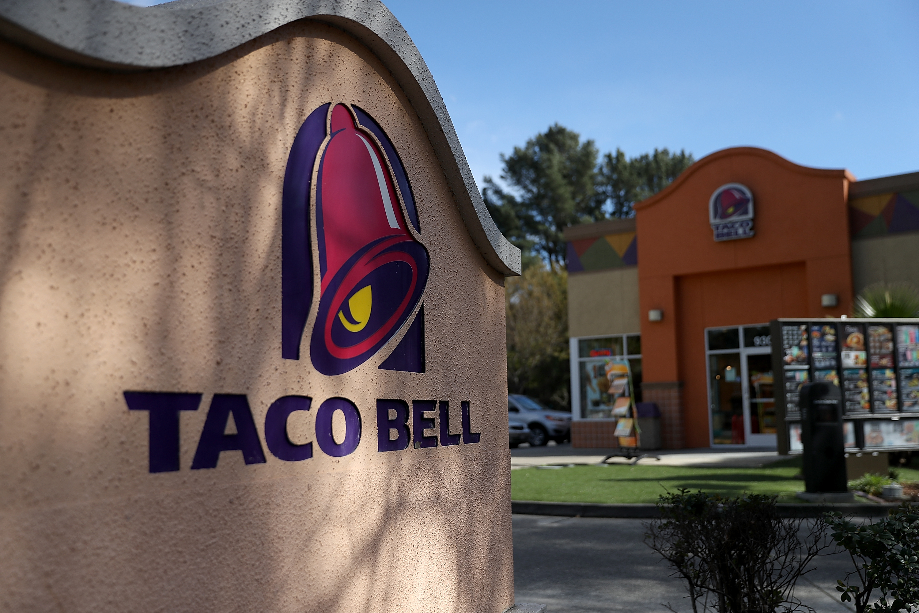 Alabama Taco Bell Employee Fired For Refusing to Serve Law