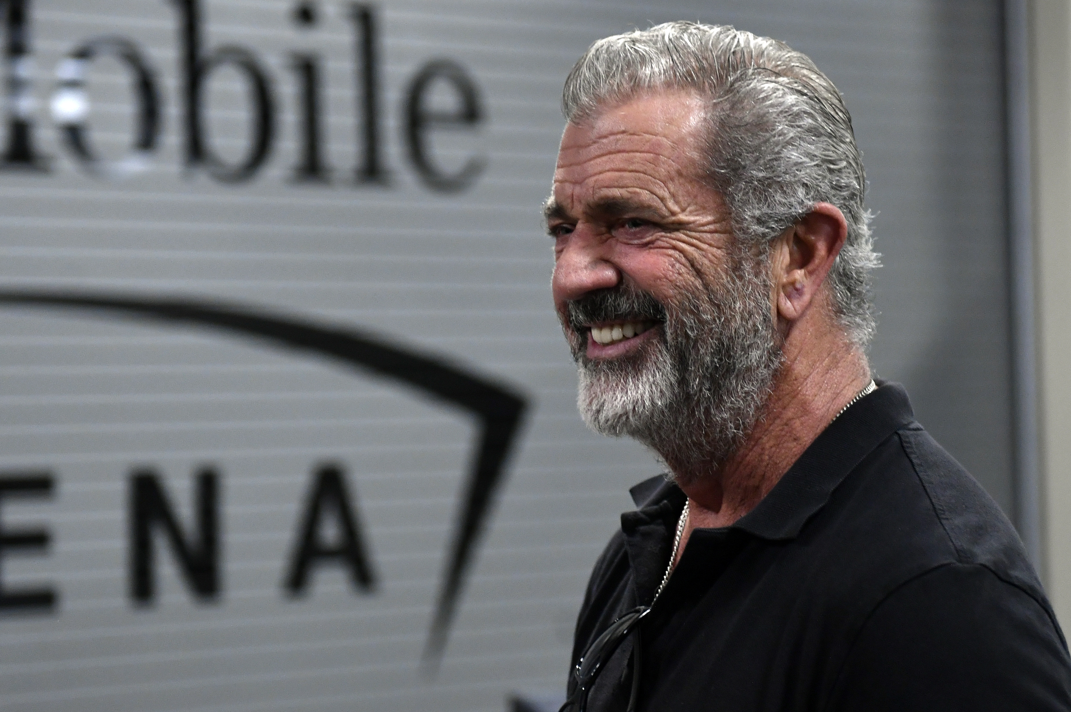 Mel Gibson Articles | Snopes.com